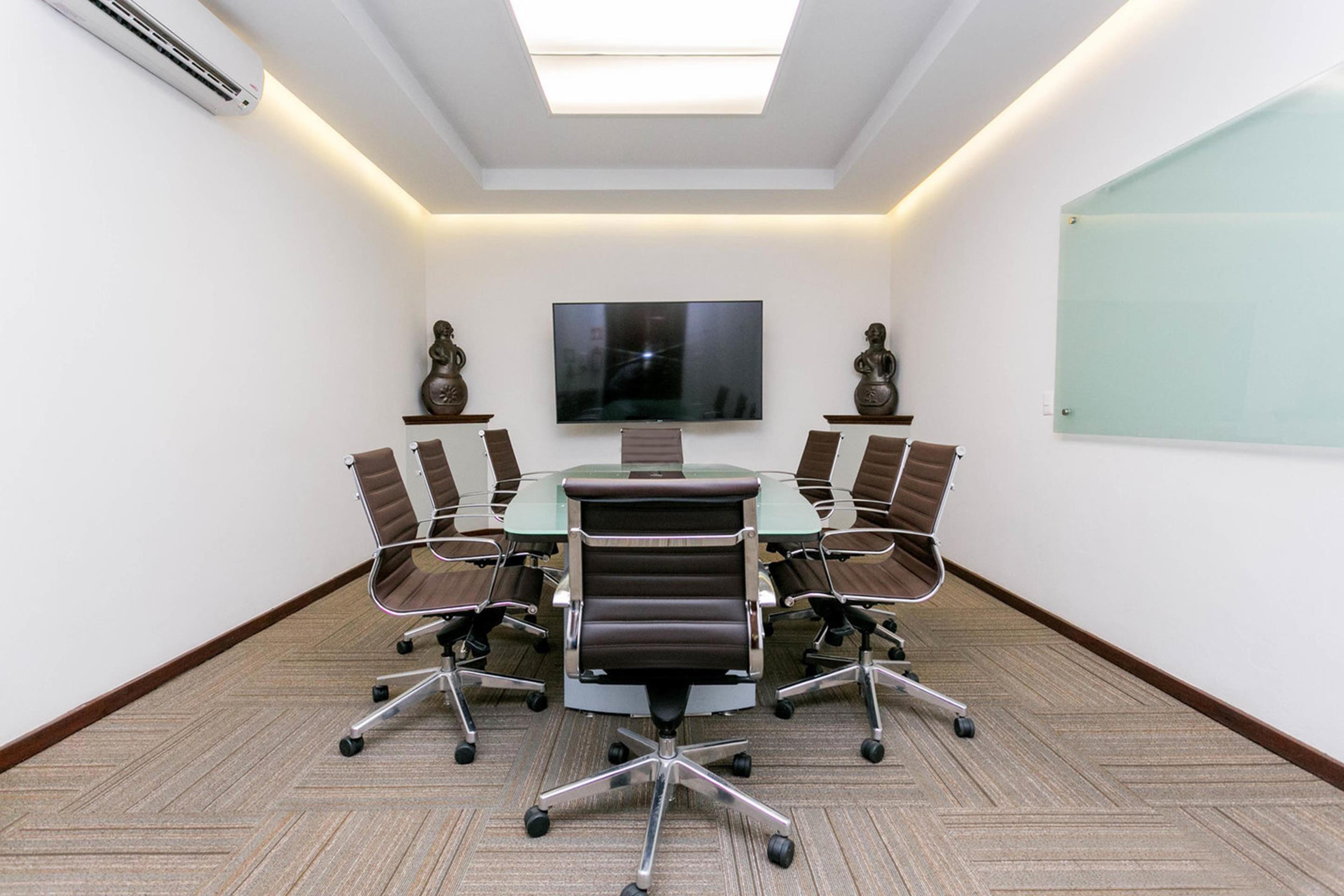 Real De Minas San Miguel De Allende Esterno foto Meeting room at the headquarters of the National Stock Exchange of India
